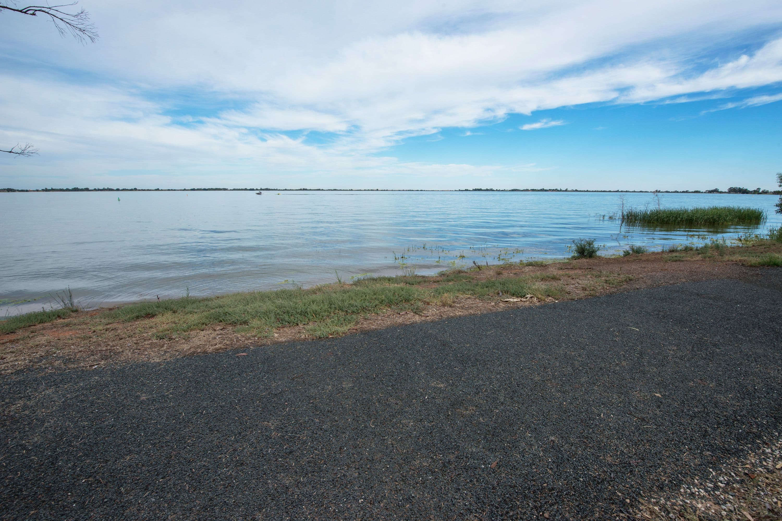 19 Lakeside Drive, Lake Boga VIC 3584, Lake Boga - Thumbnail 2