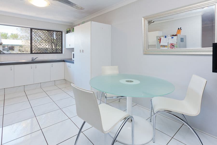 12 Carl Street, WOOLLOONGABBA QLD 4102, Woolloongabba - Thumbnail 2