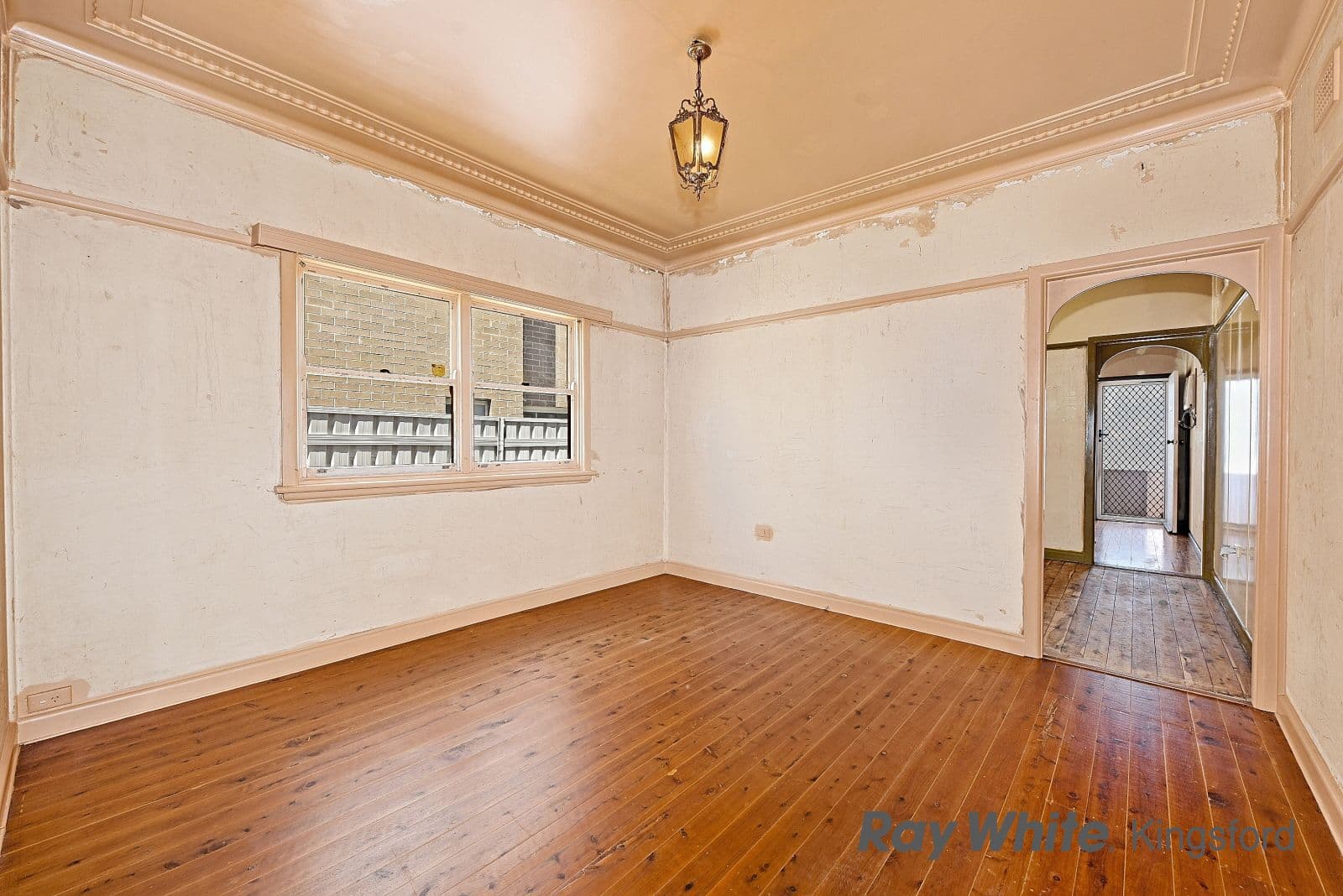 37 Universal Street, Eastlakes - Thumbnail 2