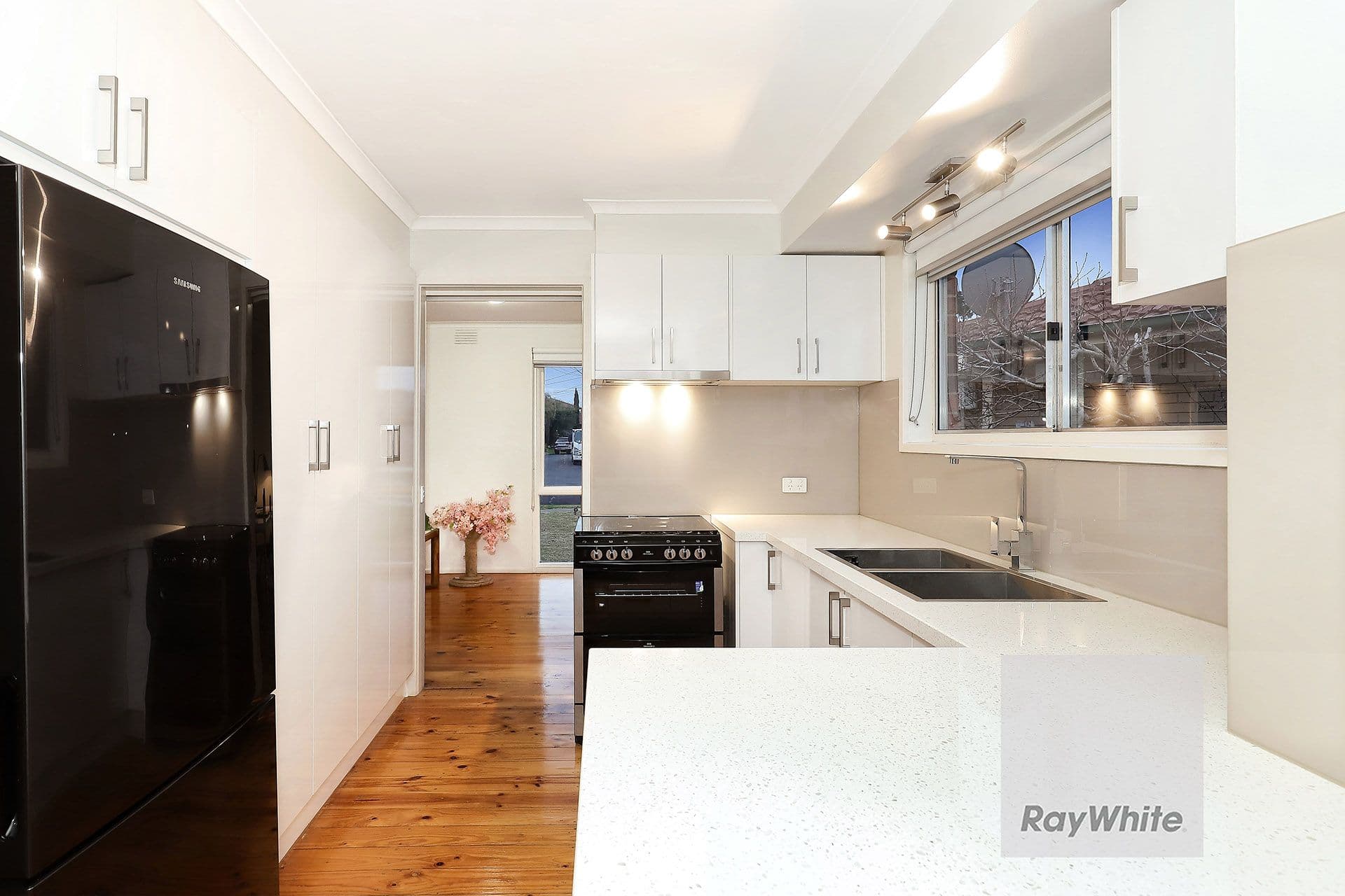 11 Leura Court, Gladstone Park VIC 3043, Gladstone Park - Thumbnail 7