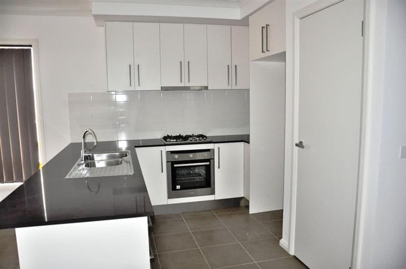 24 Black Wattle Road, CRAIGIEBURN VIC 3064, Craigieburn - Thumbnail 2