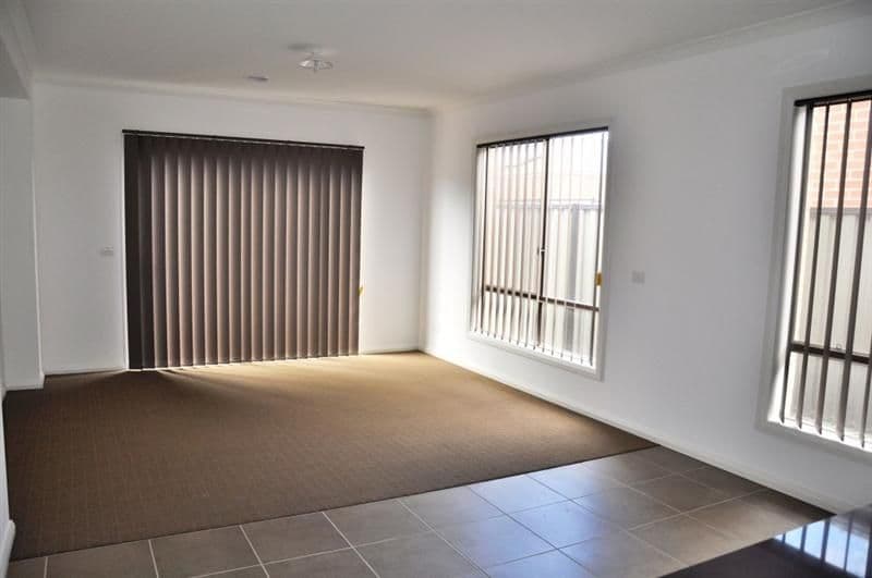 24 Black Wattle Road, CRAIGIEBURN VIC 3064, Craigieburn - Thumbnail 3