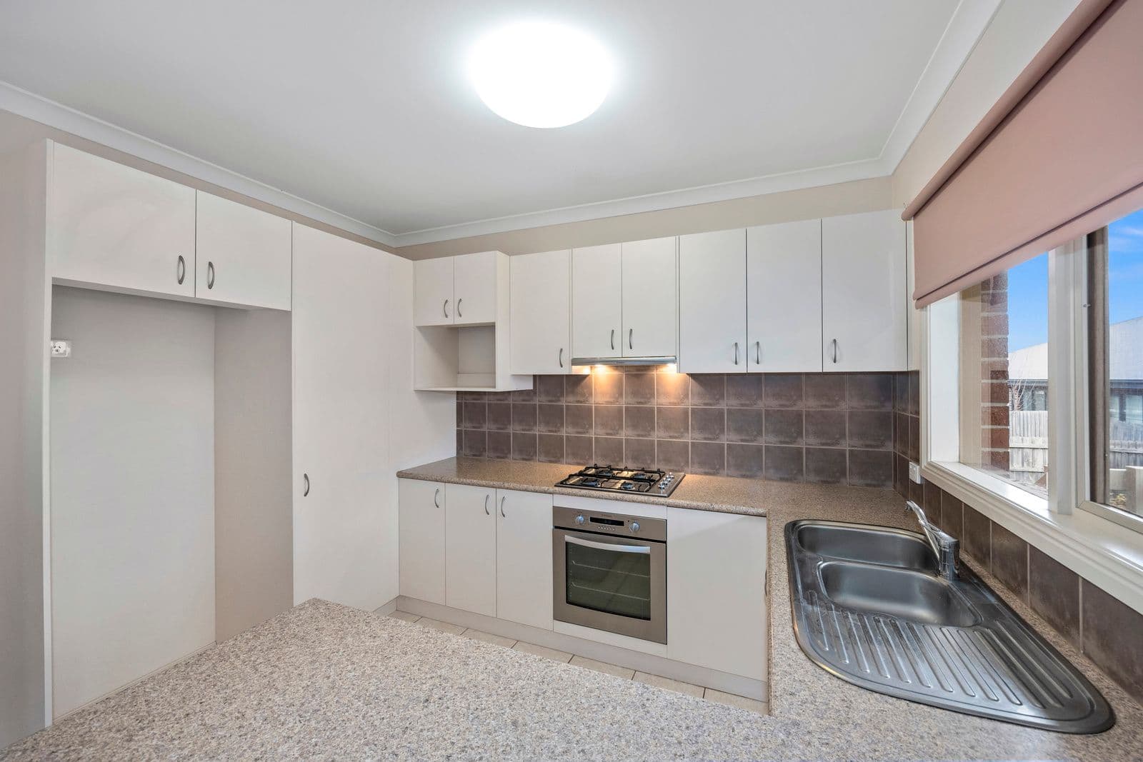 7 Sacha Court, Yarra Glen VIC 3775, Yarra Glen - Thumbnail 2