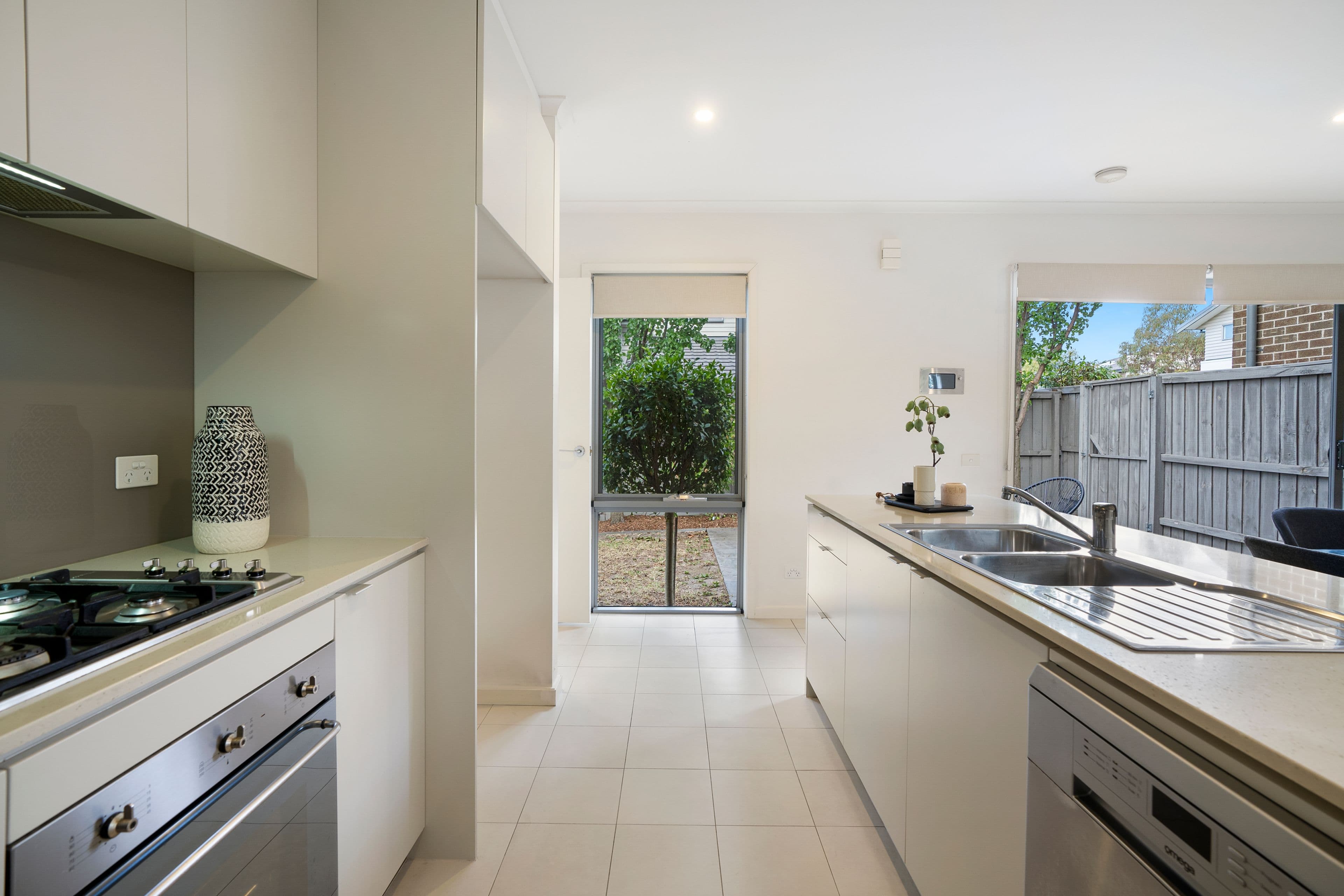 51 Bloom Avenue, Wantirna South VIC 3152, Wantirna South - Thumbnail 4