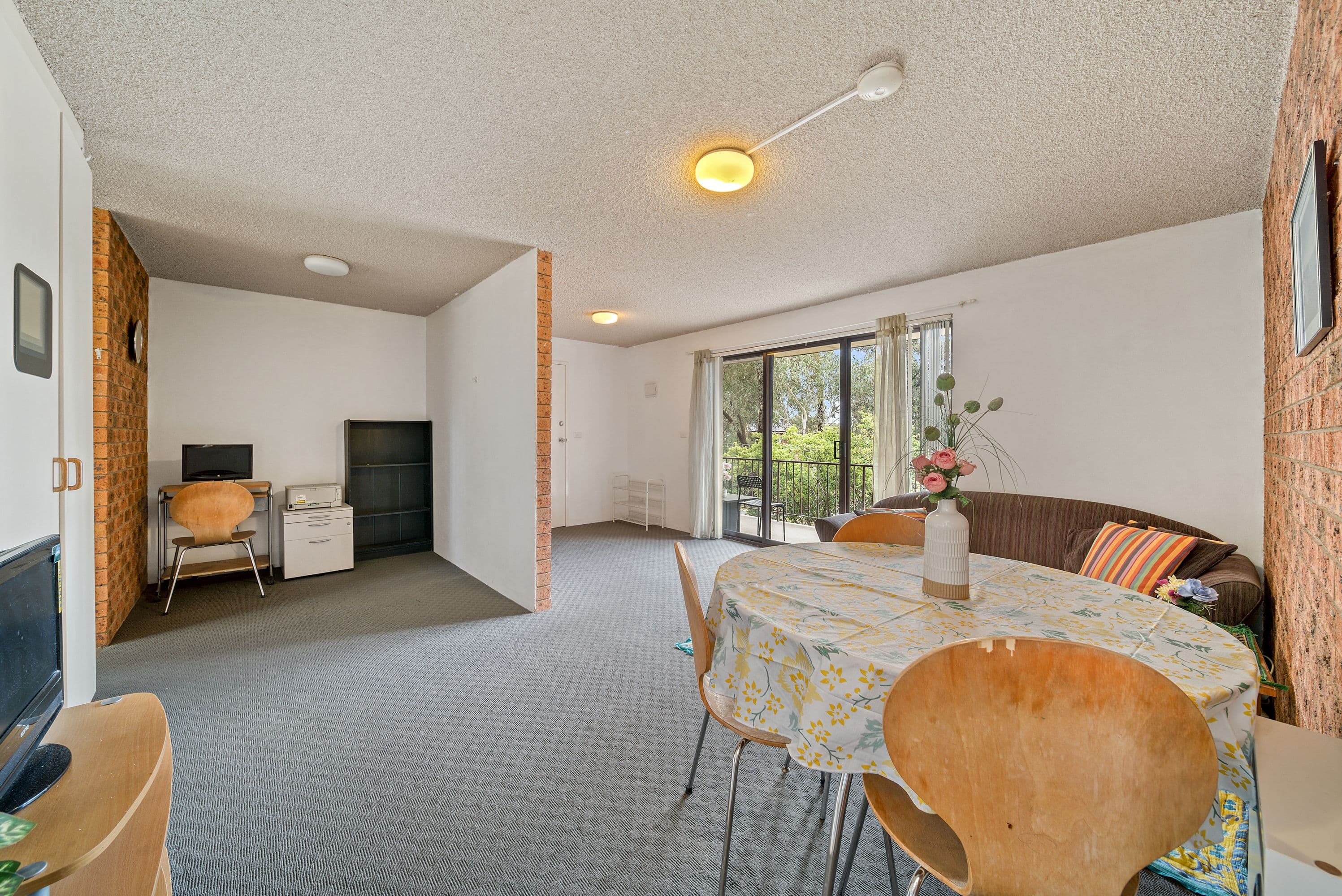 18 Thurlow Place, Belconnen ACT 2617, Belconnen - Thumbnail 2