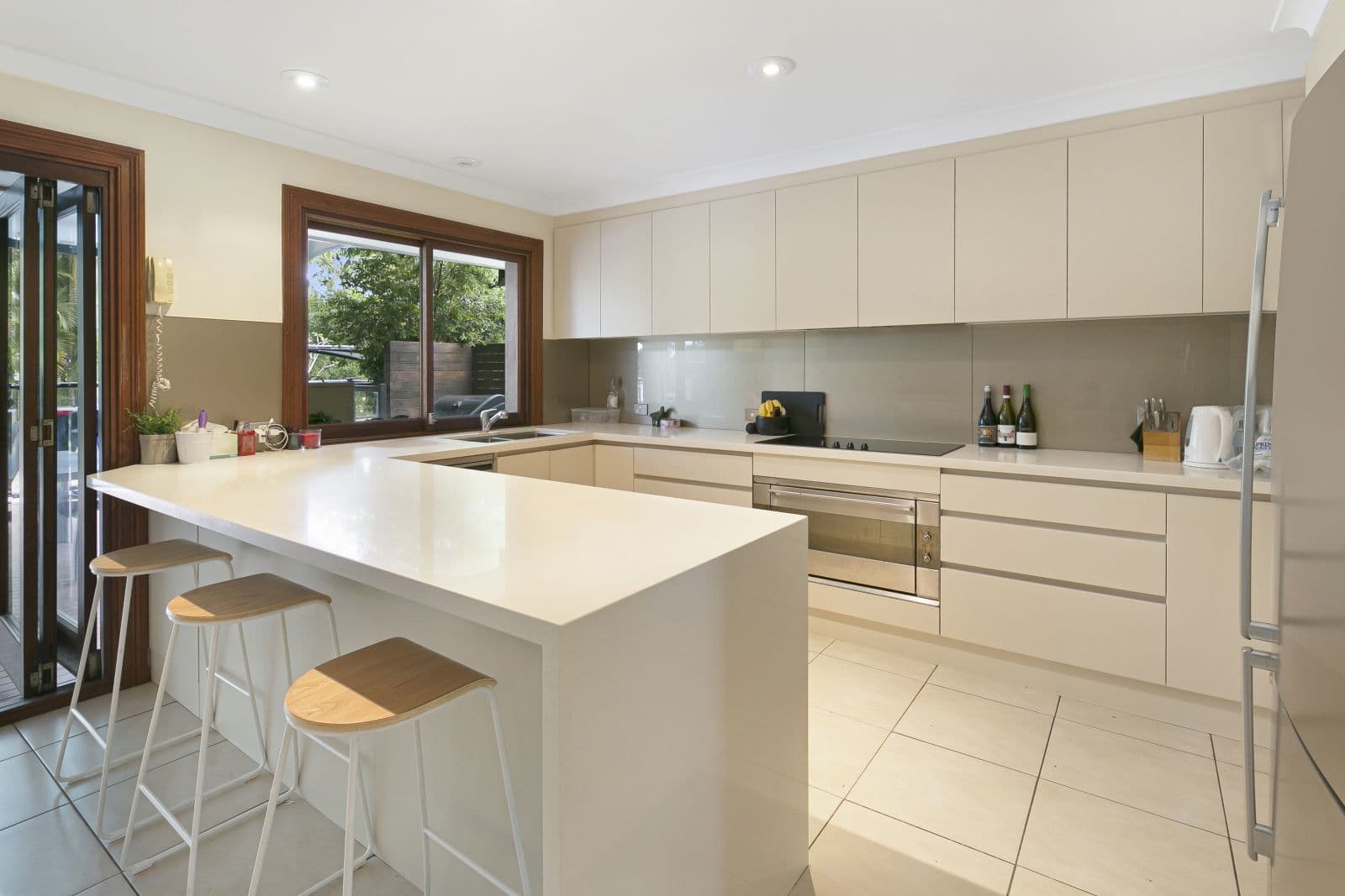 6 Chichester Drive, Arundel QLD 4214, Arundel - Thumbnail 4