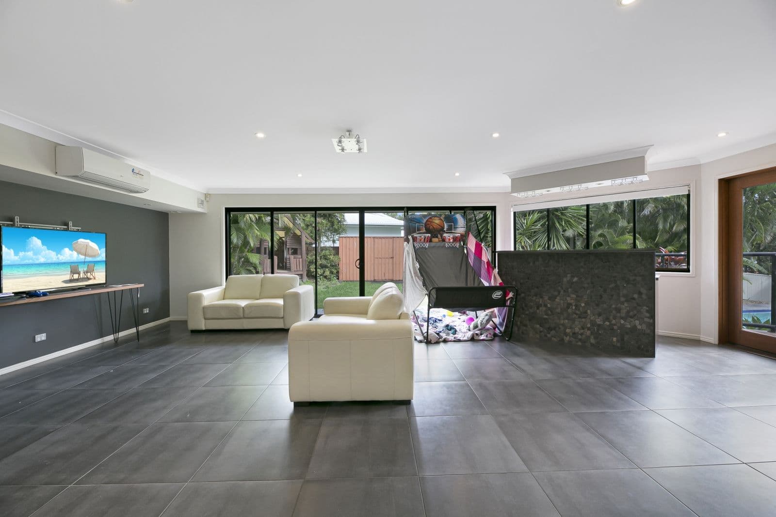 6 Chichester Drive, Arundel QLD 4214, Arundel - Thumbnail 6