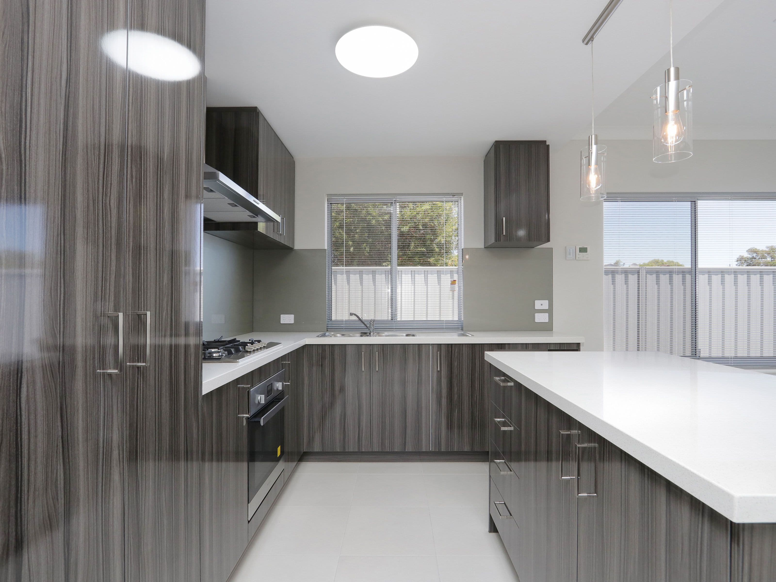 2a Thomas Street, Queens Park WA 6107, Queens Park - Thumbnail 2