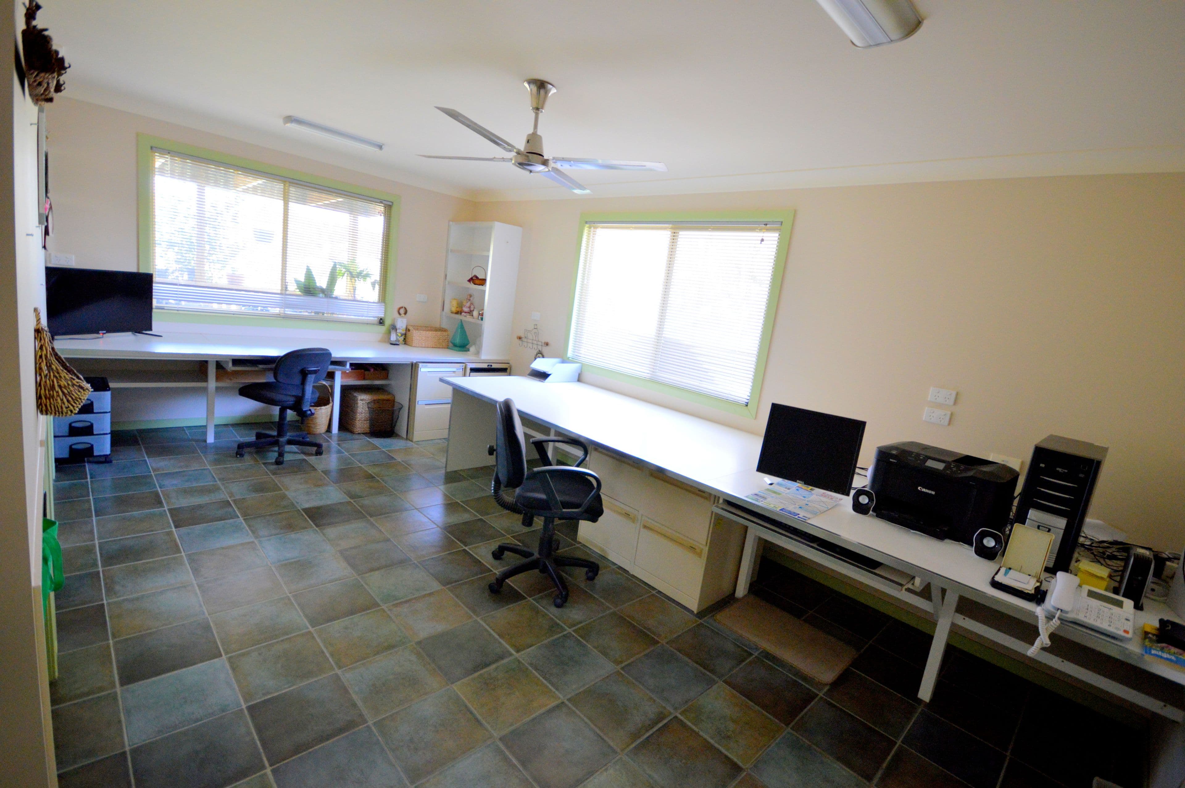 11 Parkes Street, Woodstock - Thumbnail 8