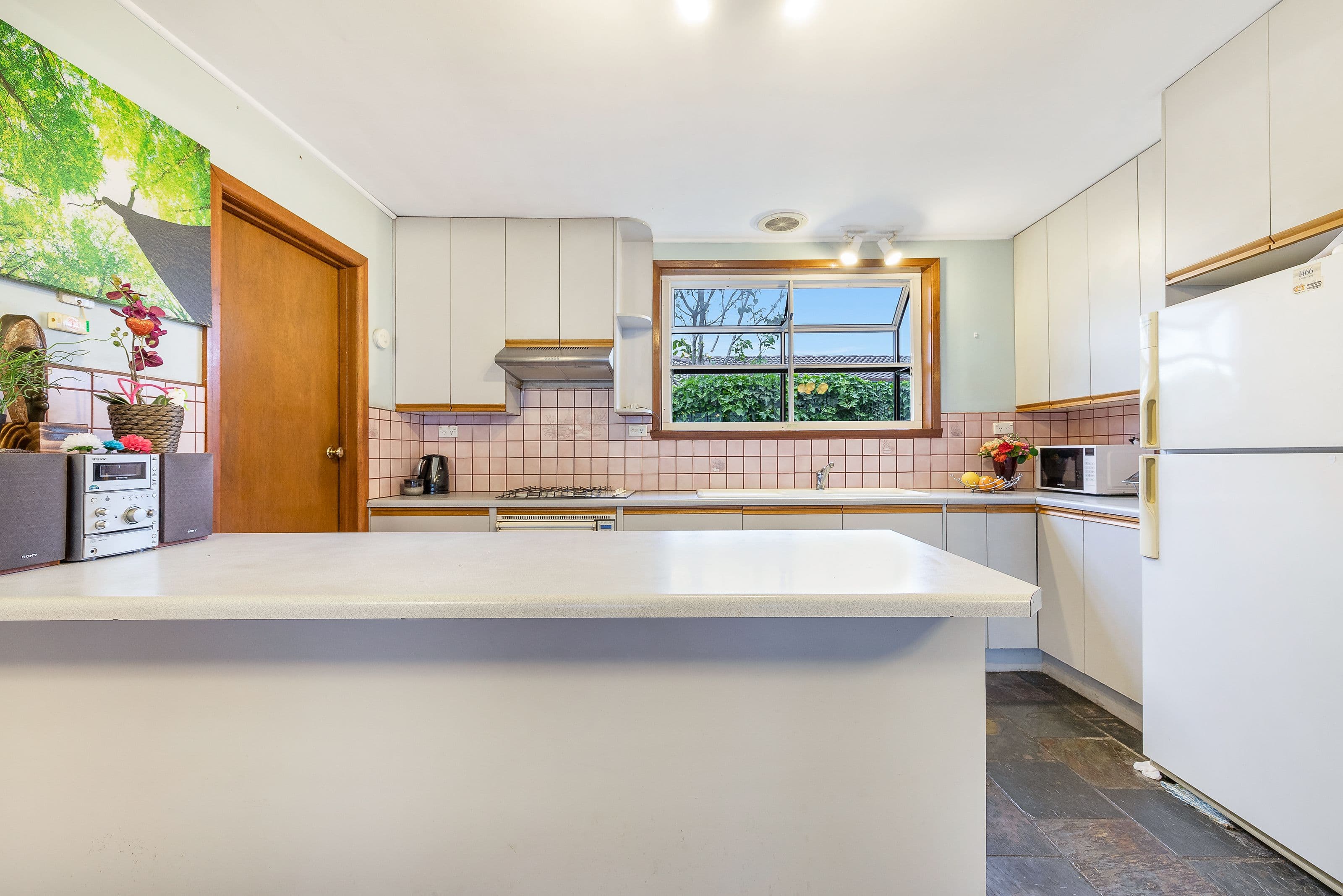 10 Kambara Drive, Mulgrave VIC 3170, Mulgrave - Thumbnail 2