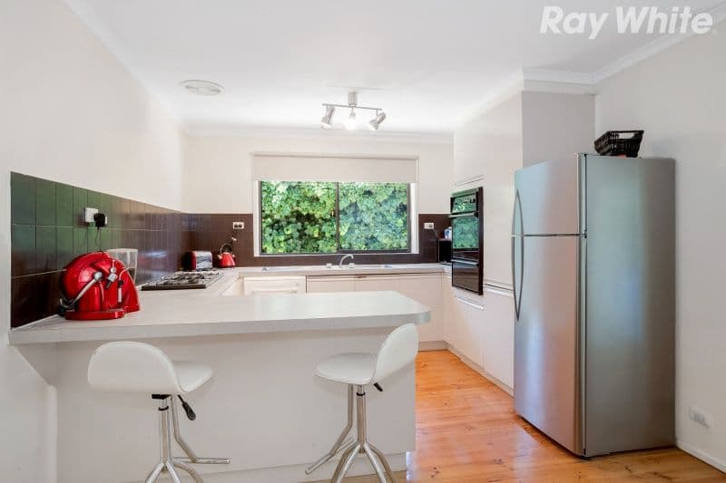 31 Fleetwood Drive, Narre Warren VIC 3805, Narre Warren - Thumbnail 4