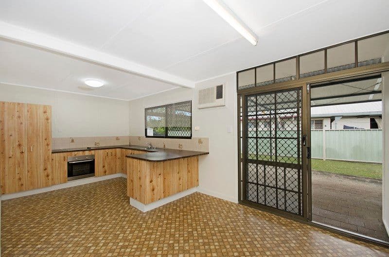 7 Lawrence Street, Kelso QLD 4815, Kelso - Thumbnail 2