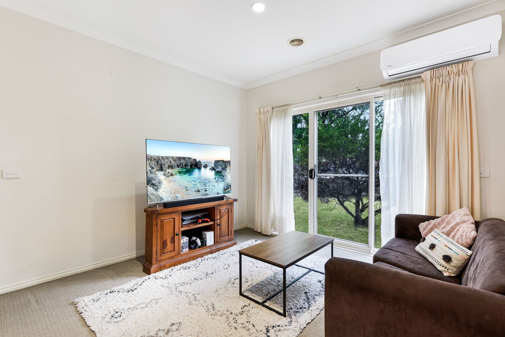 47-49 Leonard Avenue, Berwick VIC 3806, Berwick - Thumbnail 3