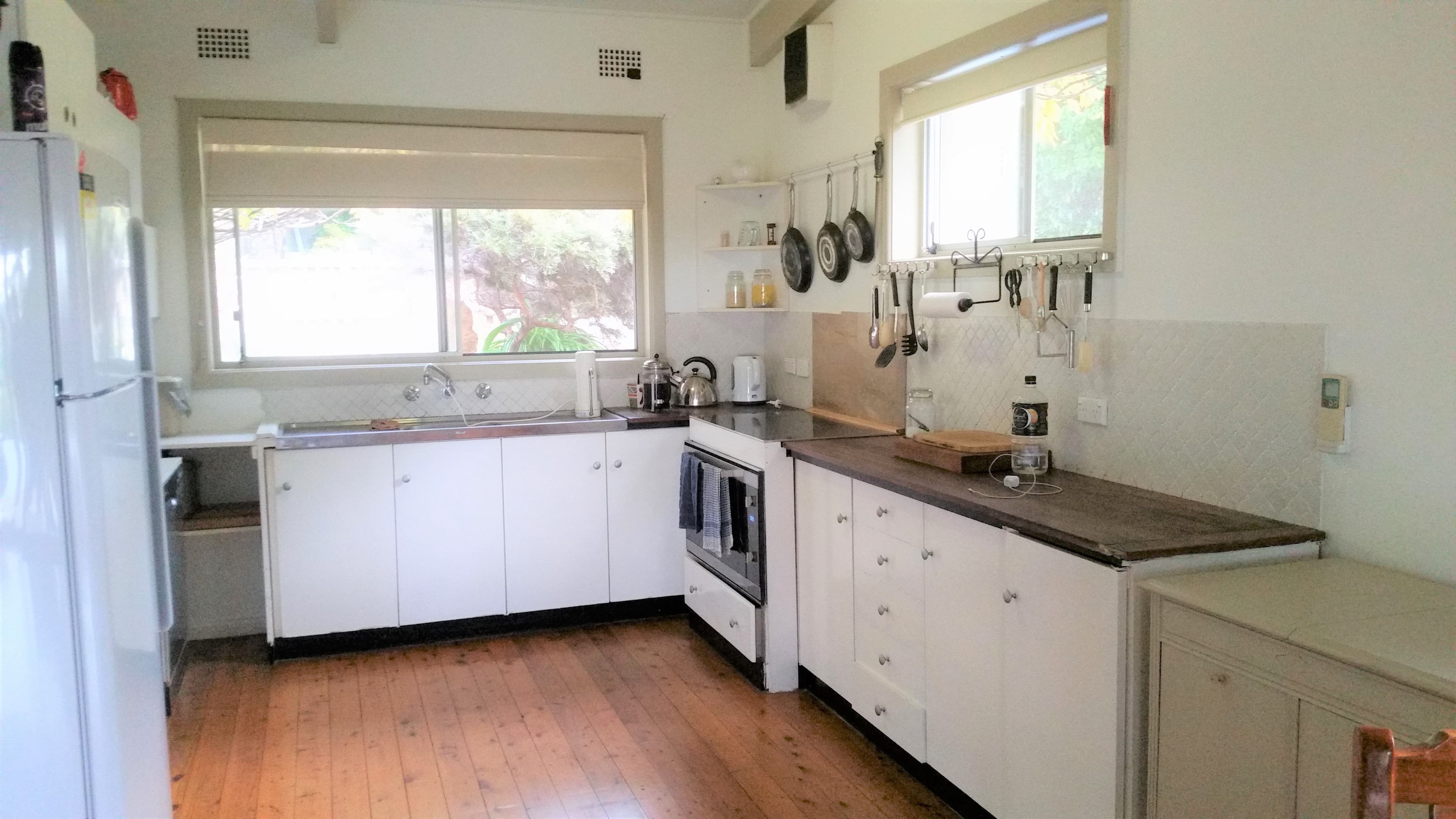 10 Hilltop Crescent, Mollymook Beach - Thumbnail 4