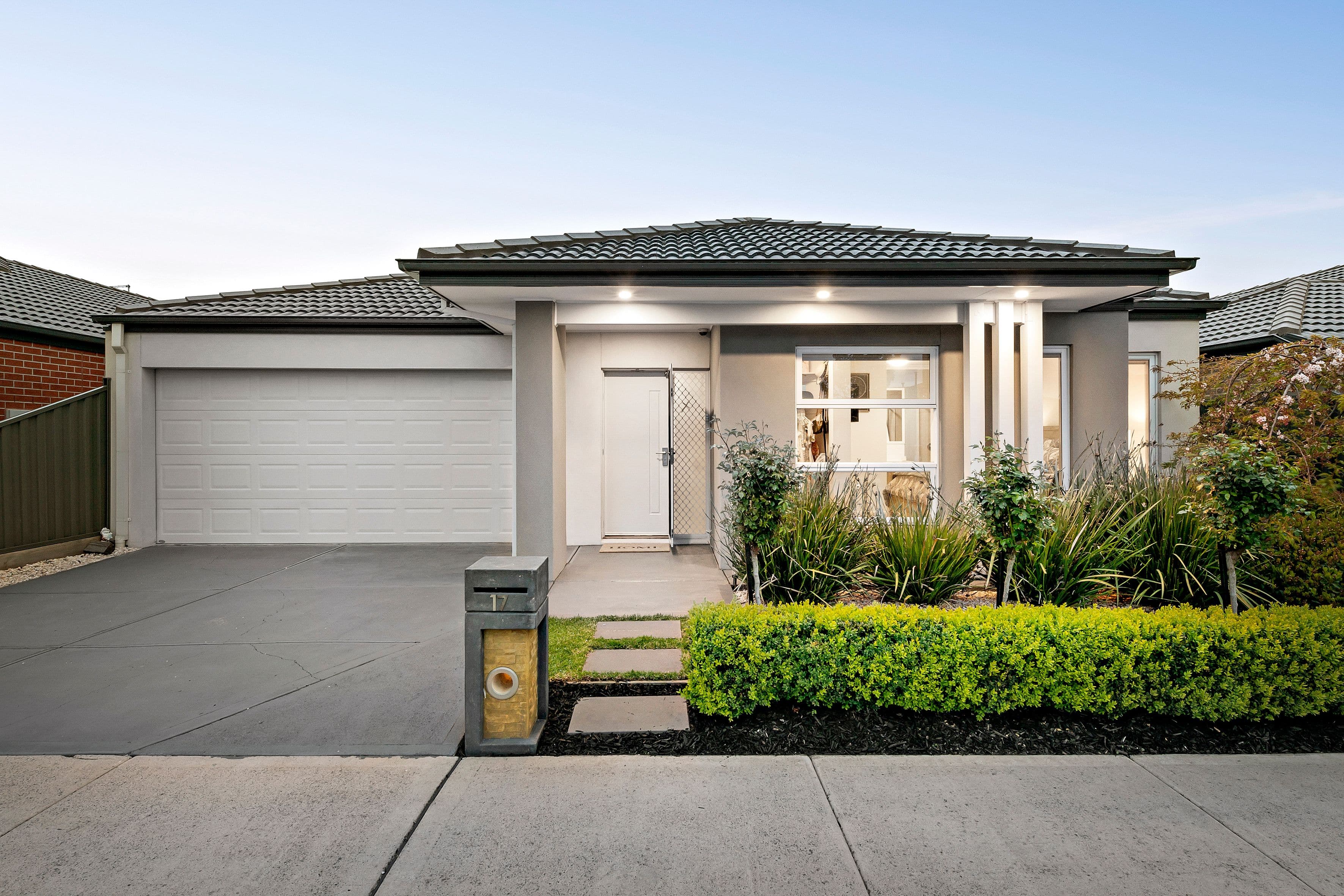 17 Oakley Avenue, Kalkallo VIC 3064, Kalkallo - Image 1