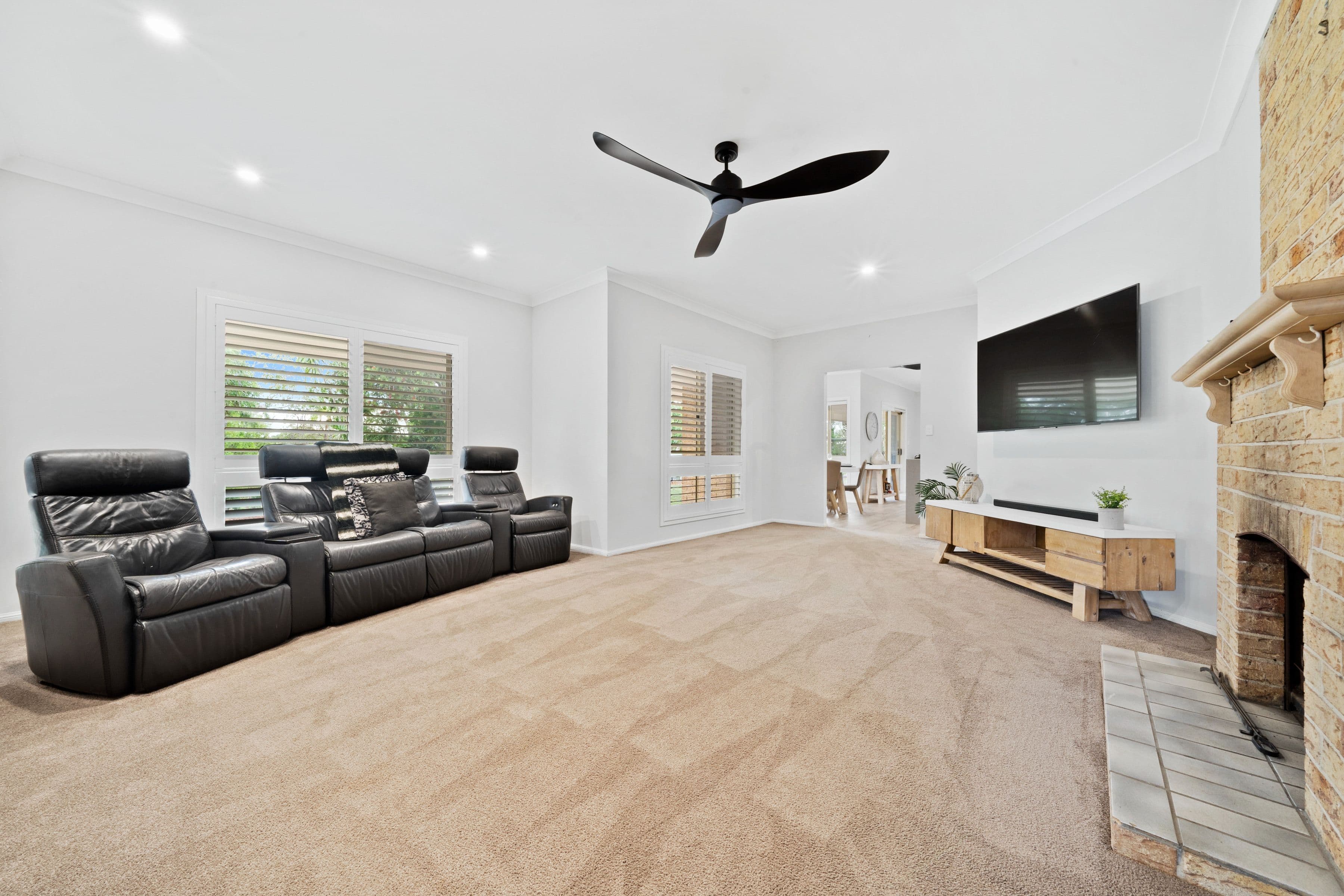 35 Lloyd Court, Heritage Park QLD 4118, Heritage Park - Thumbnail 2