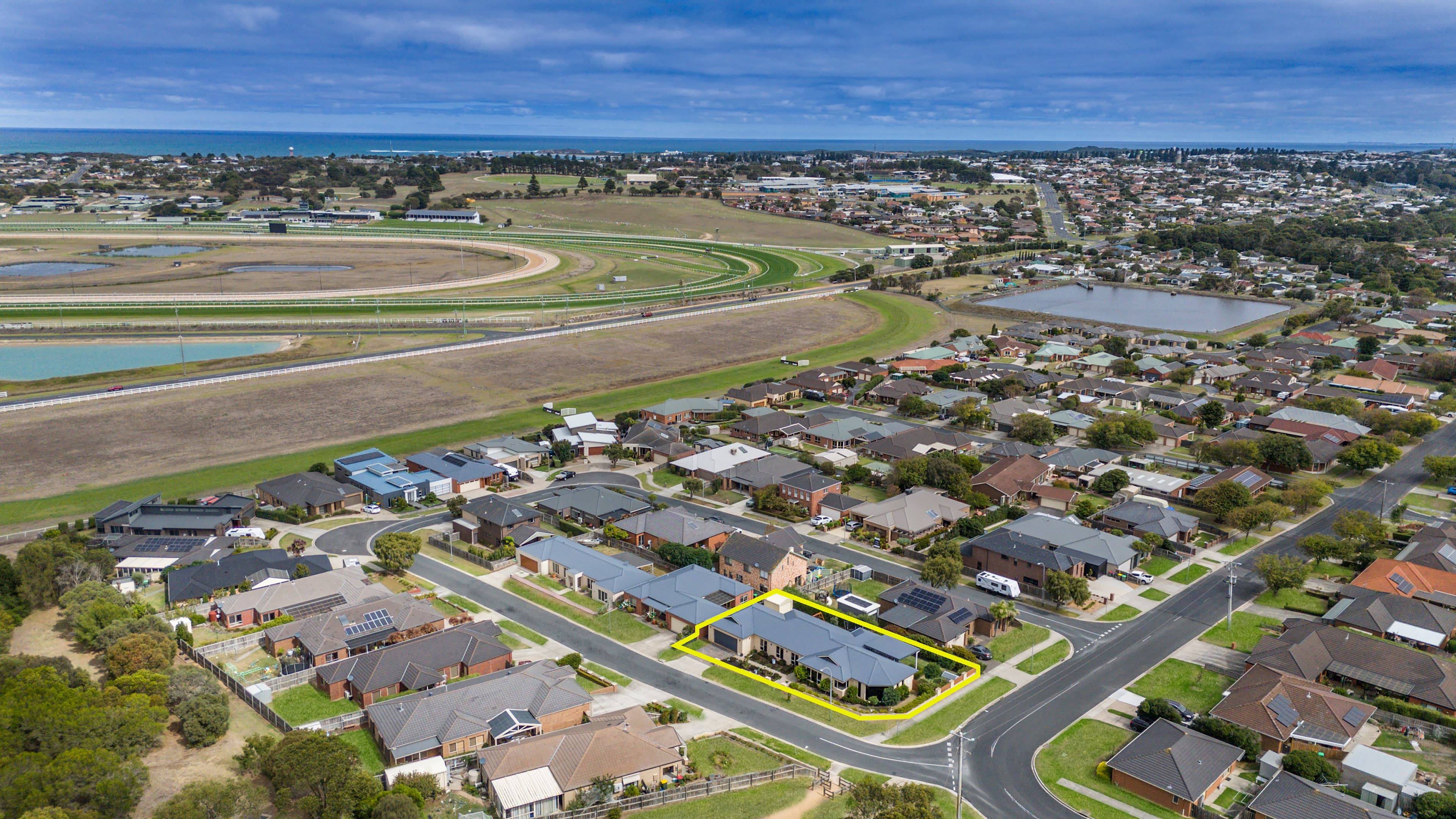 15 Murdoch Avenue, Warrnambool VIC 3280, Warrnambool - Thumbnail 2