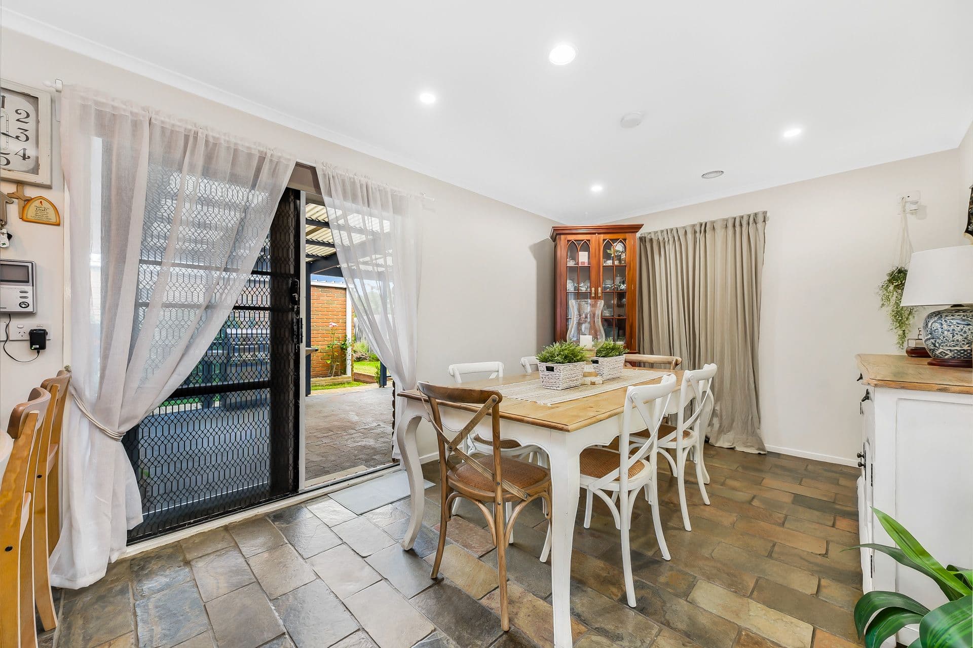 1 Greendale Court, Narre Warren VIC 3805, Narre Warren - Thumbnail 5