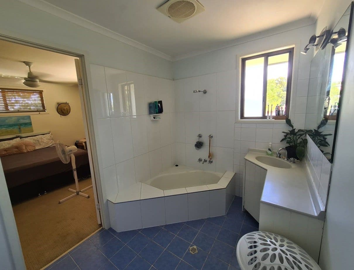 8 Chapple Court, Boyne Island QLD 4680, Boyne Island - Thumbnail 6