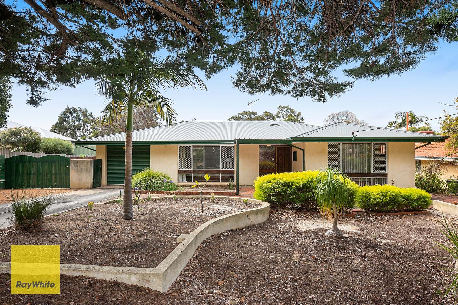 18 Burrinjuck Road, Gooseberry Hill WA 6076, Gooseberry Hill - Image 1