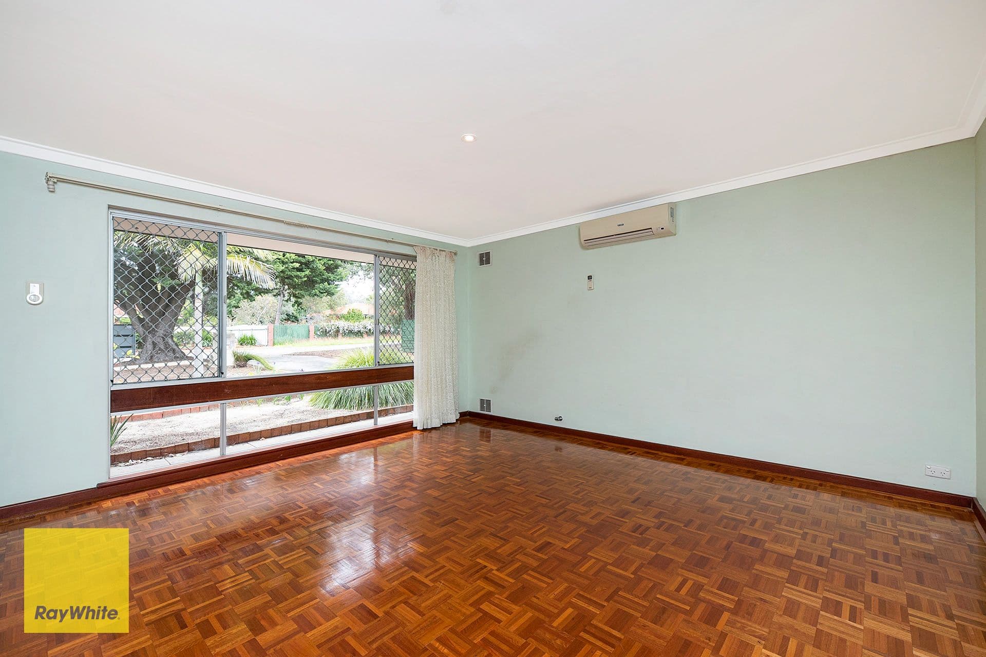 18 Burrinjuck Road, Gooseberry Hill WA 6076, Gooseberry Hill - Thumbnail 4