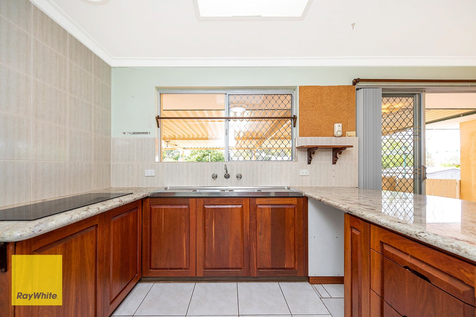 18 Burrinjuck Road, Gooseberry Hill WA 6076, Gooseberry Hill - Thumbnail 8