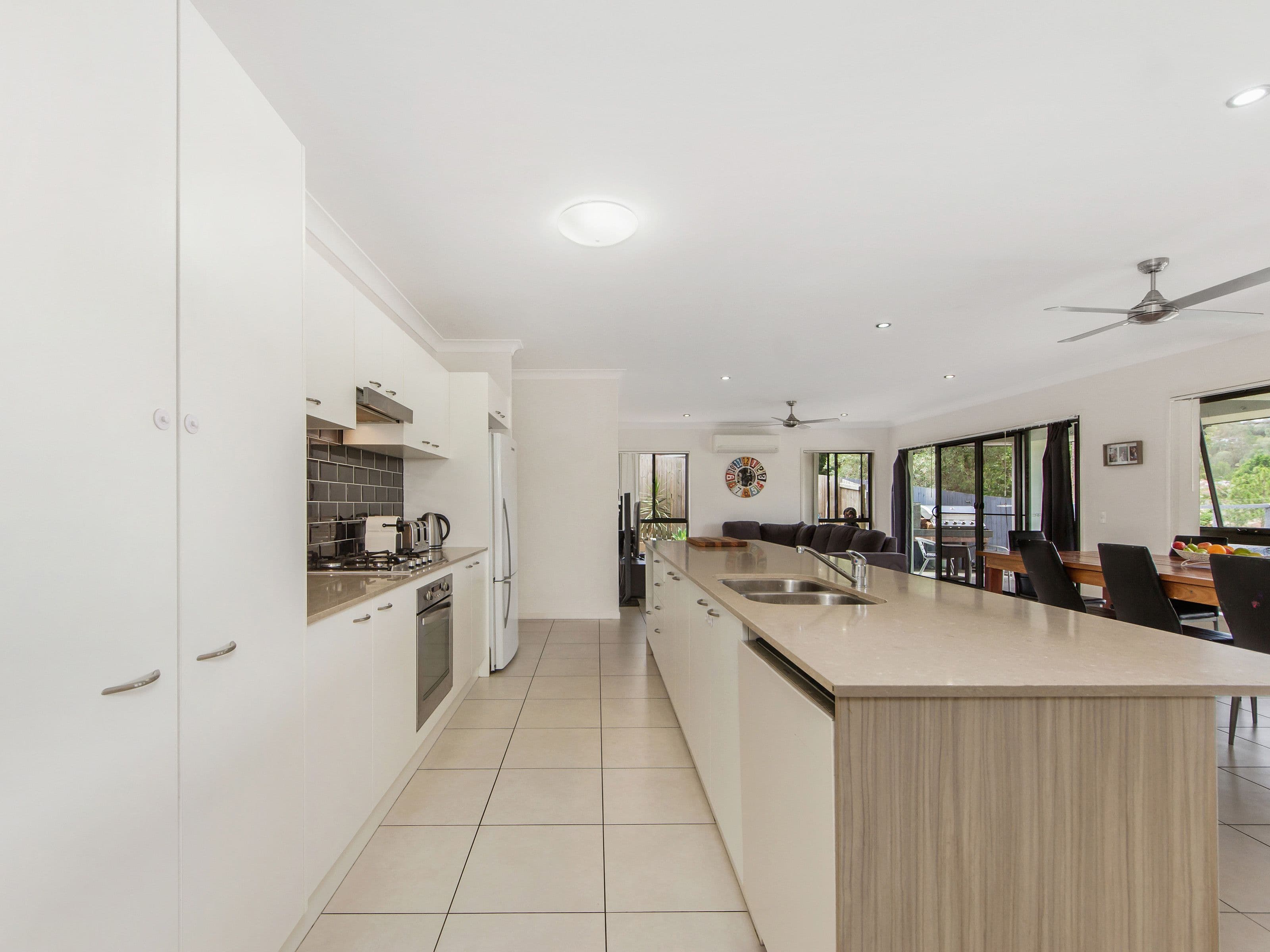 5B Hiva Court, Oxenford QLD 4210, Oxenford - Thumbnail 3