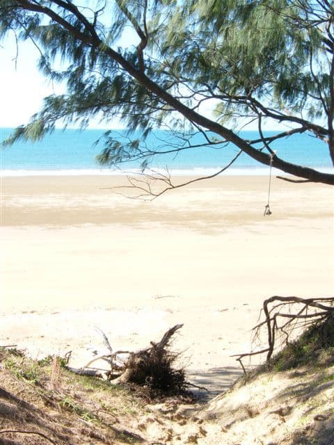 5 Kataryn Ave, Grasstree Beach, GRASSTREE BEACH QLD 4740, Grasstree Beach - Thumbnail 4
