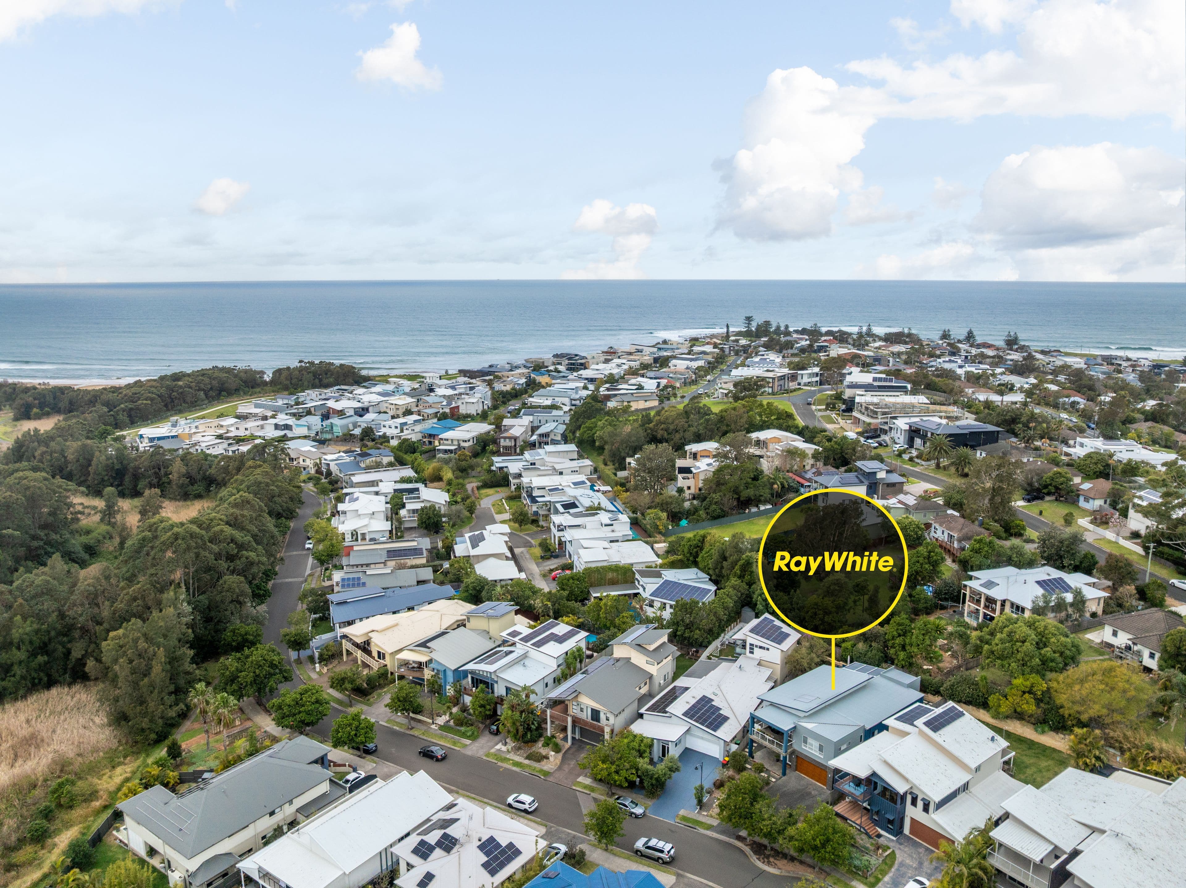 19 Sandon Drive, Bulli NSW 2516, Bulli - Thumbnail 2