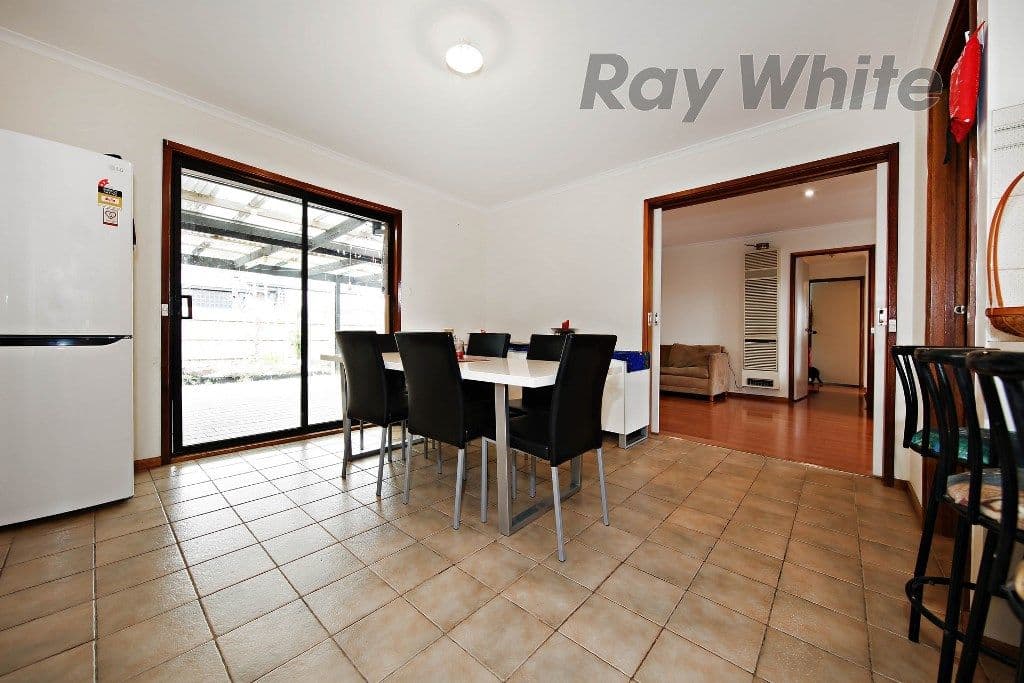9 Hayes Court, Point Cook VIC 3030, Point Cook - Thumbnail 4