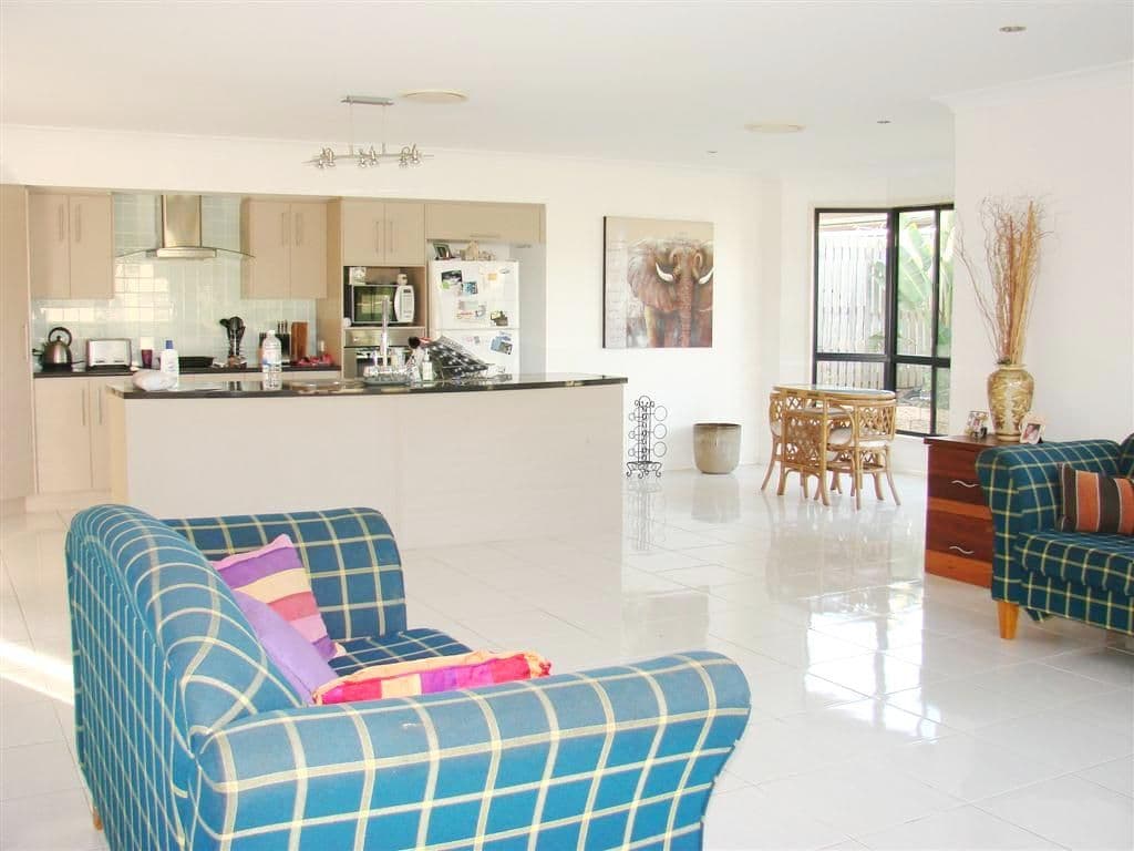 4 Jendan Court, GRACEMERE QLD 4702, Gracemere - Thumbnail 2