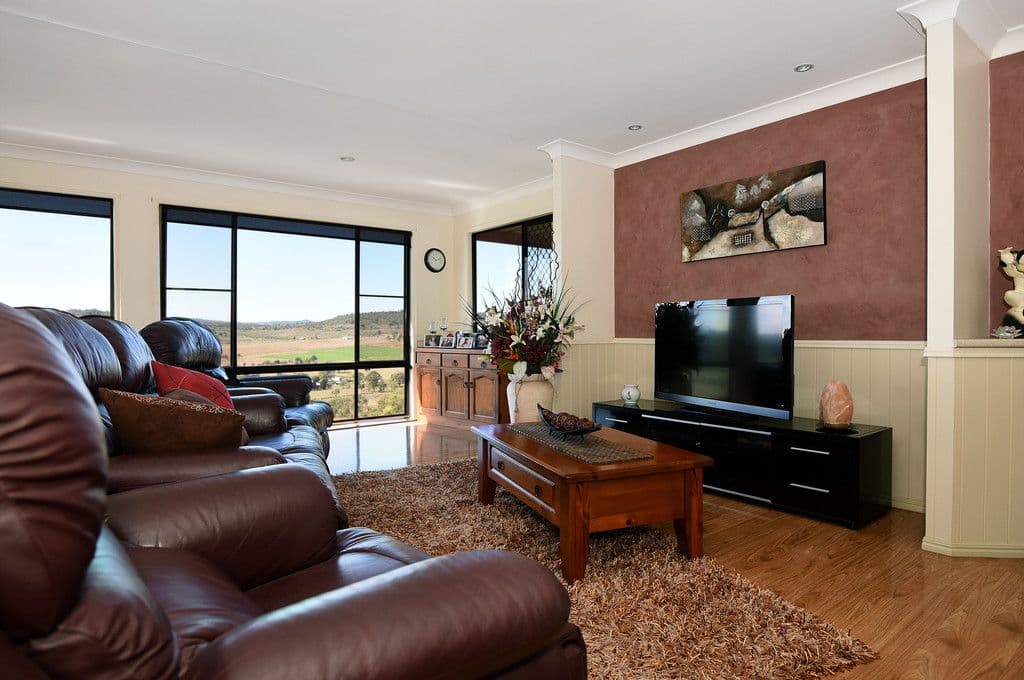11 Lynda Court, Glencoe QLD 4352, Glencoe - Thumbnail 7