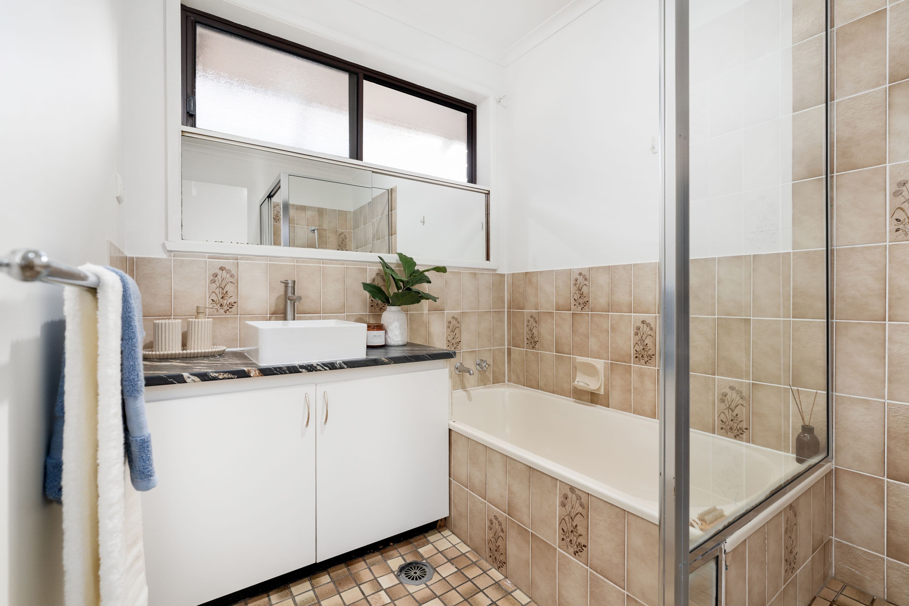 450 Schaefer Street, Lavington NSW 2641, Lavington - Thumbnail 6