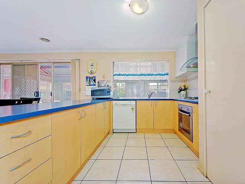 7 Scherbourg Place, HOPPERS CROSSING VIC 3029, Hoppers Crossing - Thumbnail 8