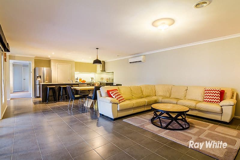21 Wild Scotchman Way, Cranbourne East VIC 3977, Cranbourne East - Thumbnail 3