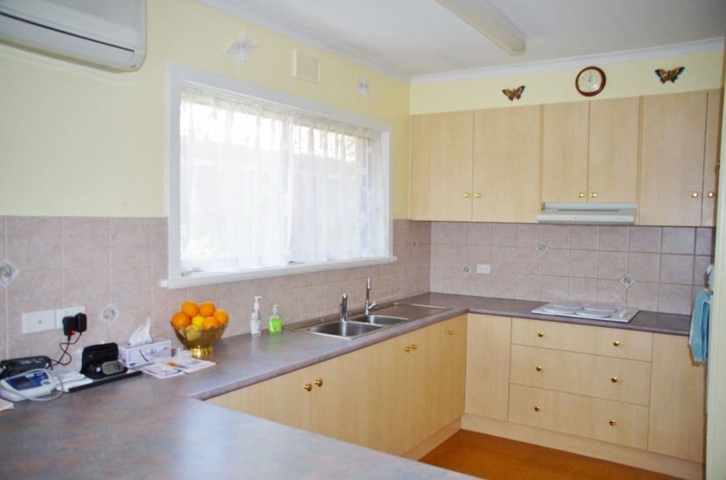 1 Stoneham Drive, Renmark SA 5341, Renmark - Thumbnail 2