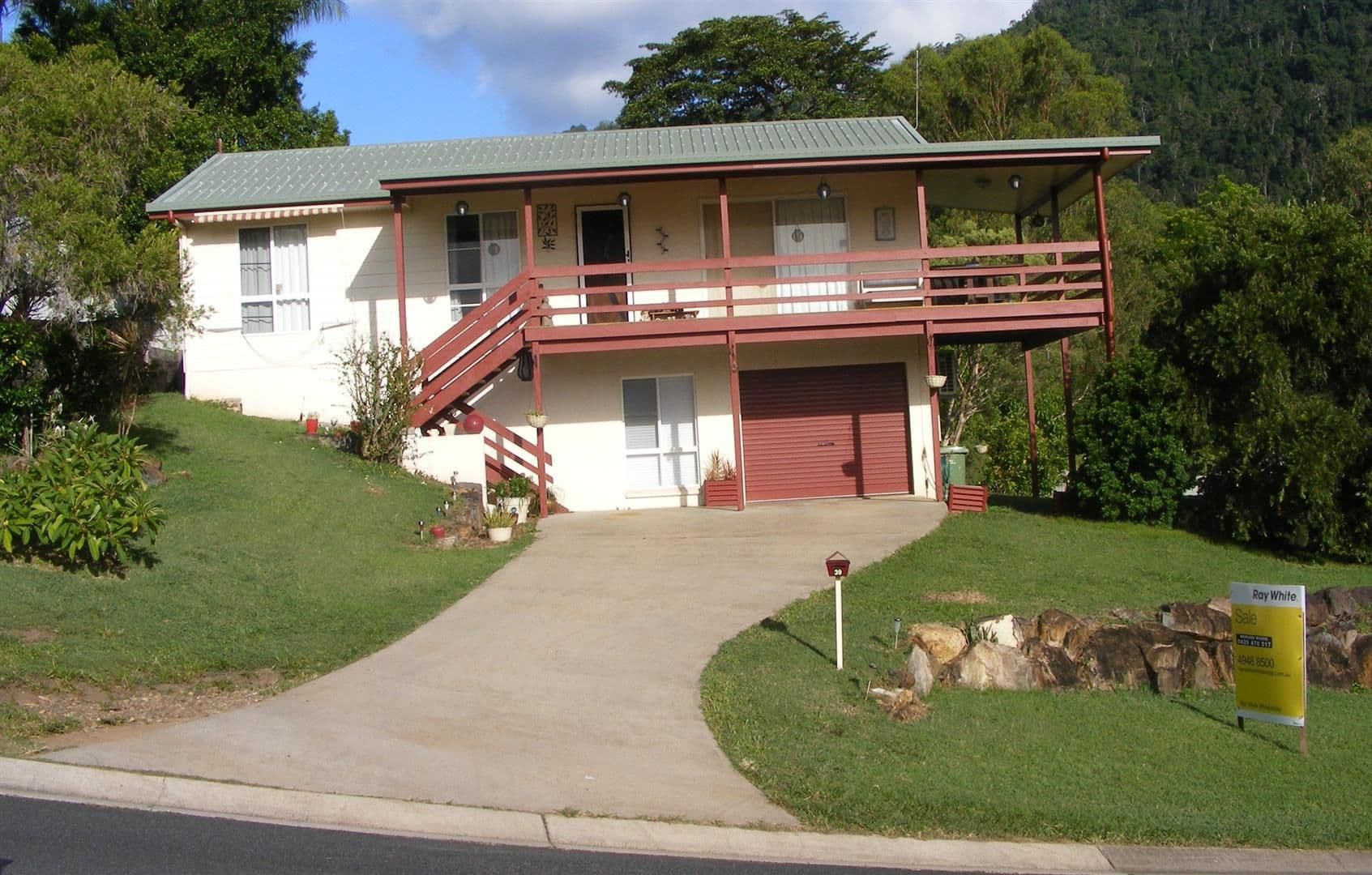 39 Country Road, CANNONVALE QLD 4802, Cannonvale - Image 1