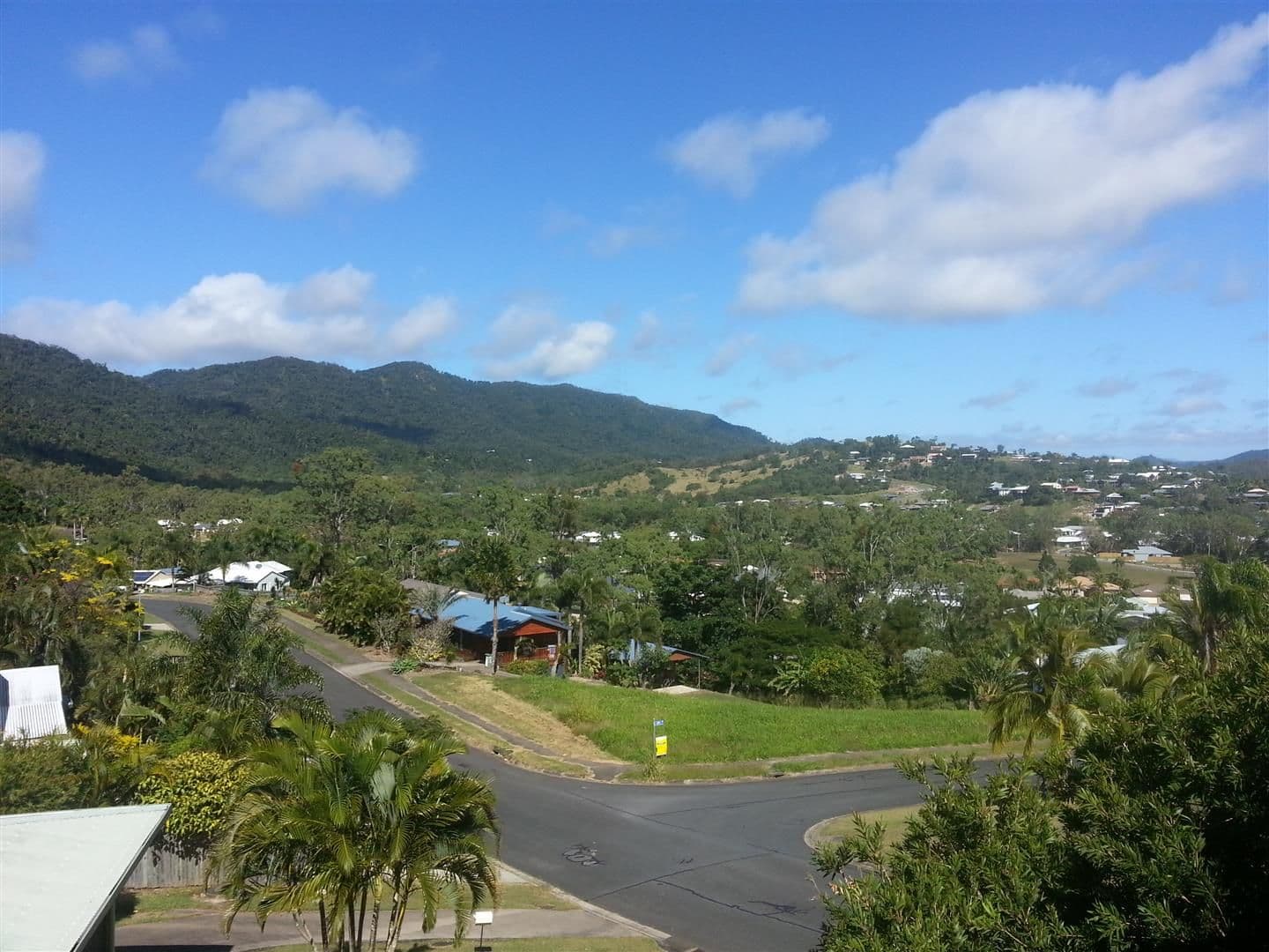 39 Country Road, CANNONVALE QLD 4802, Cannonvale - Thumbnail 2
