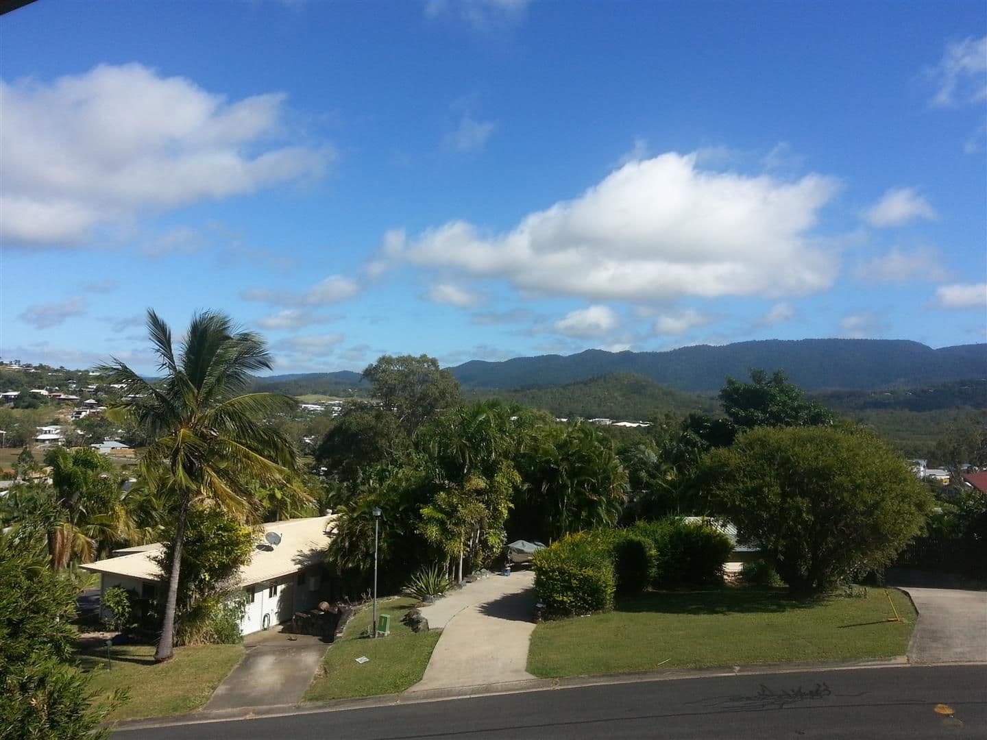 39 Country Road, CANNONVALE QLD 4802, Cannonvale - Thumbnail 3