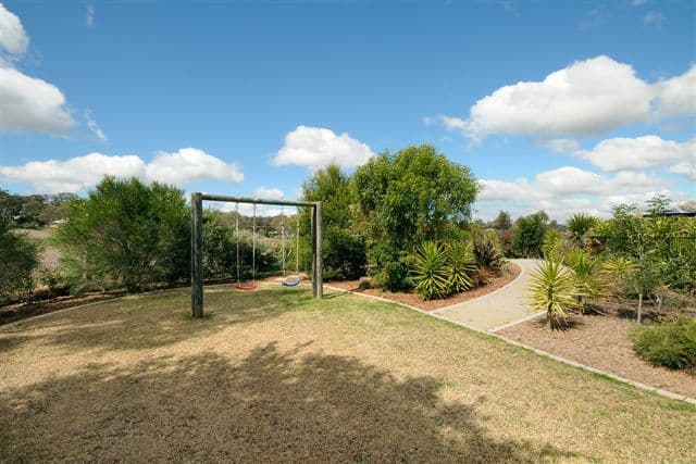 1 Emily Court, HIGHFIELDS QLD 4352, Highfields - Thumbnail 8