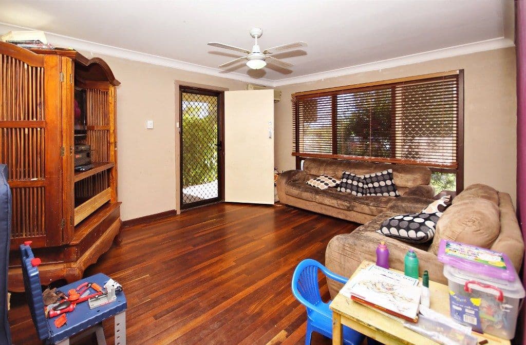 30 Mereworth Way, GIRRAWHEEN WA 6064, Girrawheen - Thumbnail 2