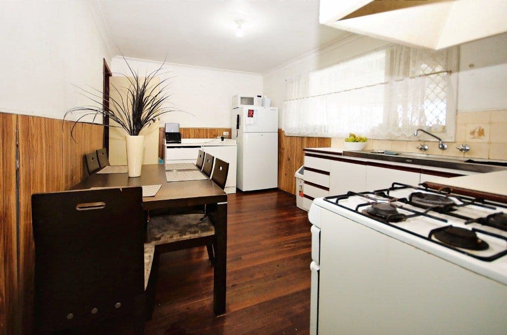 30 Mereworth Way, GIRRAWHEEN WA 6064, Girrawheen - Thumbnail 3