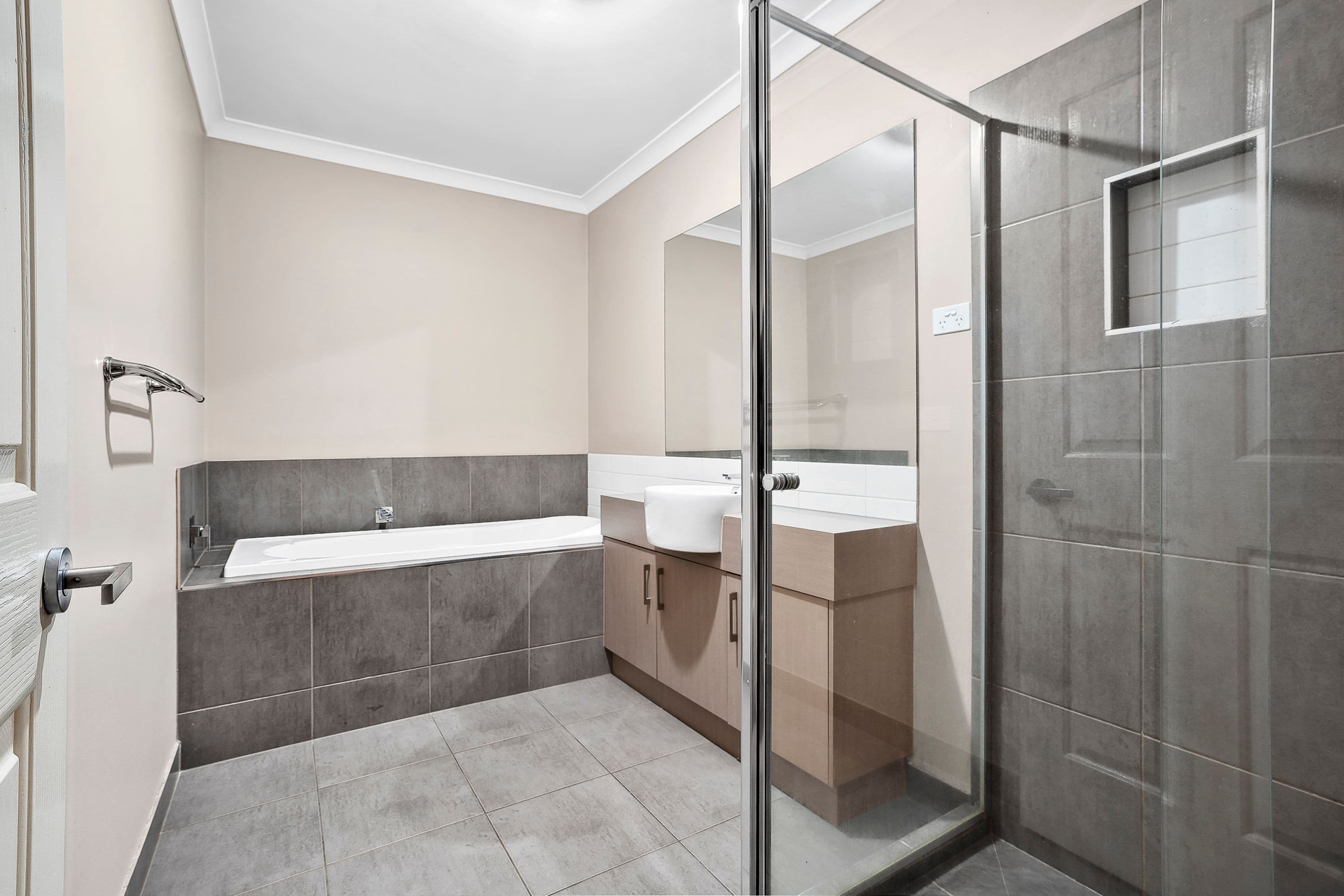 110 Flinders Avenue, Lara VIC 3212, Lara - Thumbnail 6