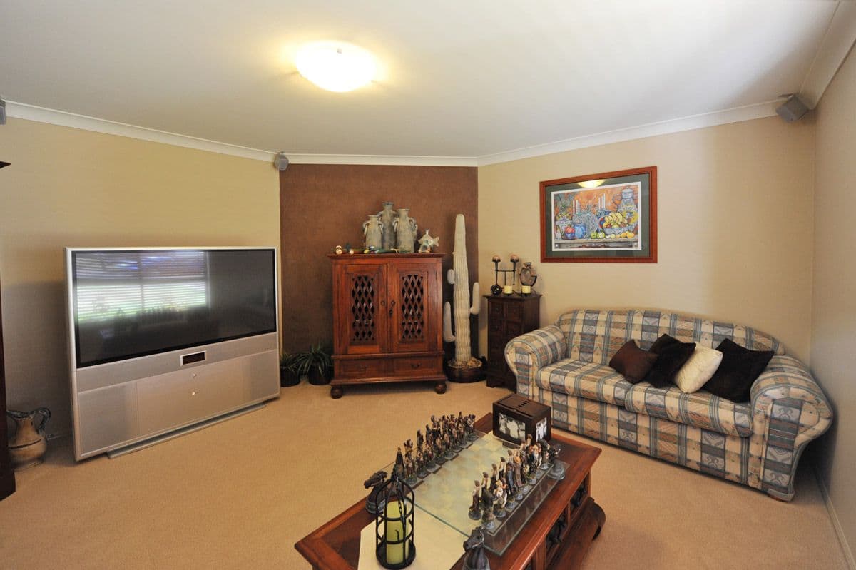 22 Bridget Court, MIDDLE RIDGE QLD 4350, Middle Ridge - Thumbnail 3