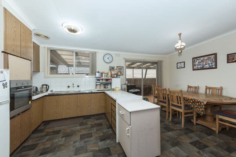 3 Inez Court, Melton VIC 3337, Melton - Thumbnail 2