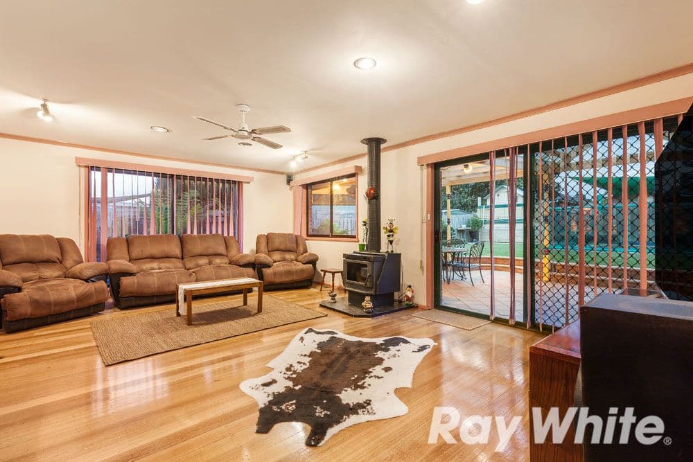 13 Roselyn Crescent, Boronia VIC 3155, Boronia - Thumbnail 2