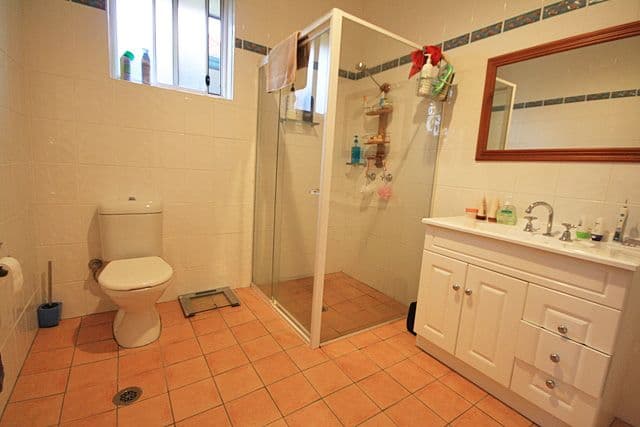 6 Windsor Street, Macquarie Fields NSW 2564, Macquarie Fields - Thumbnail 4