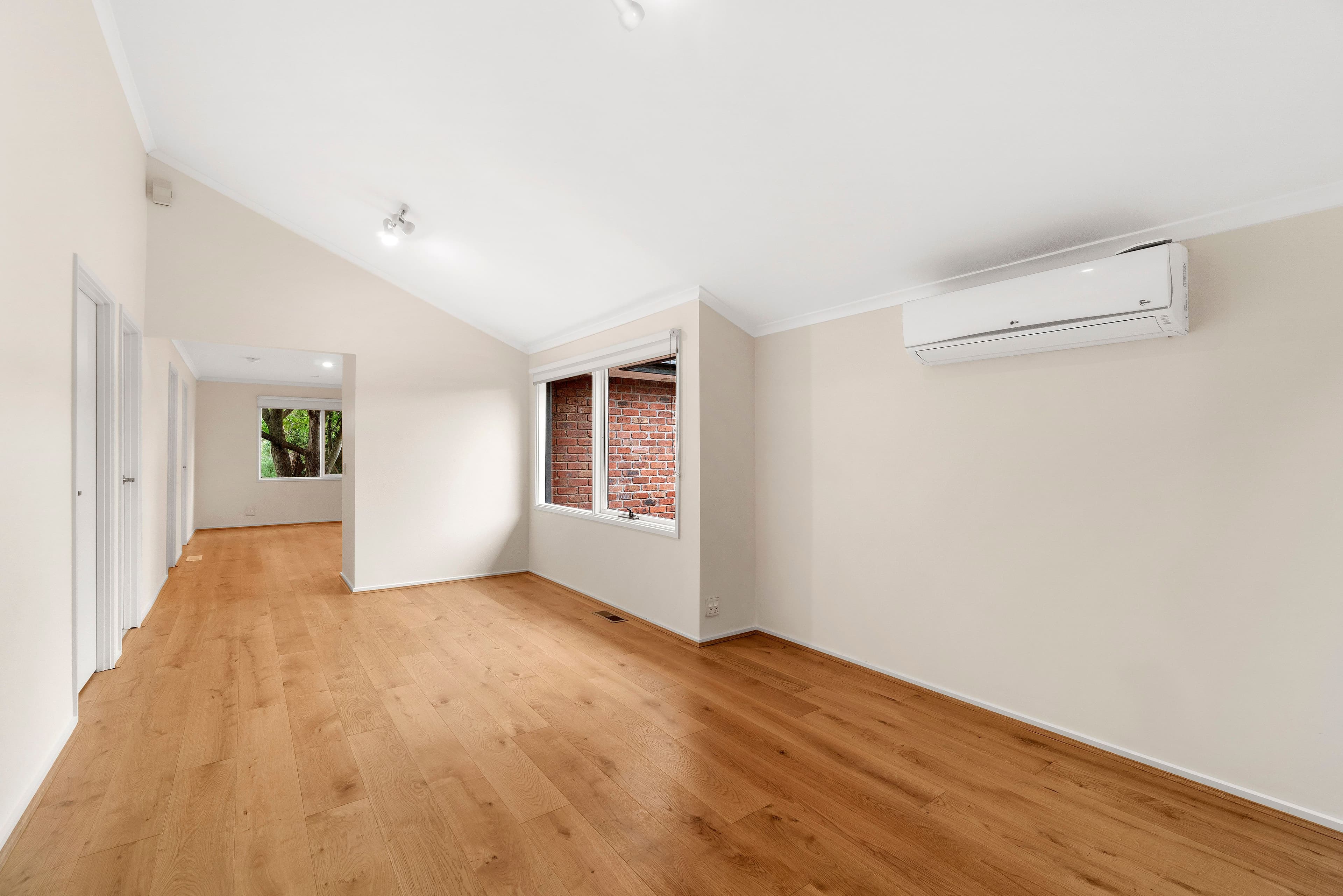 11 Sullivan Avenue, Lysterfield VIC 3156, Lysterfield - Thumbnail 3