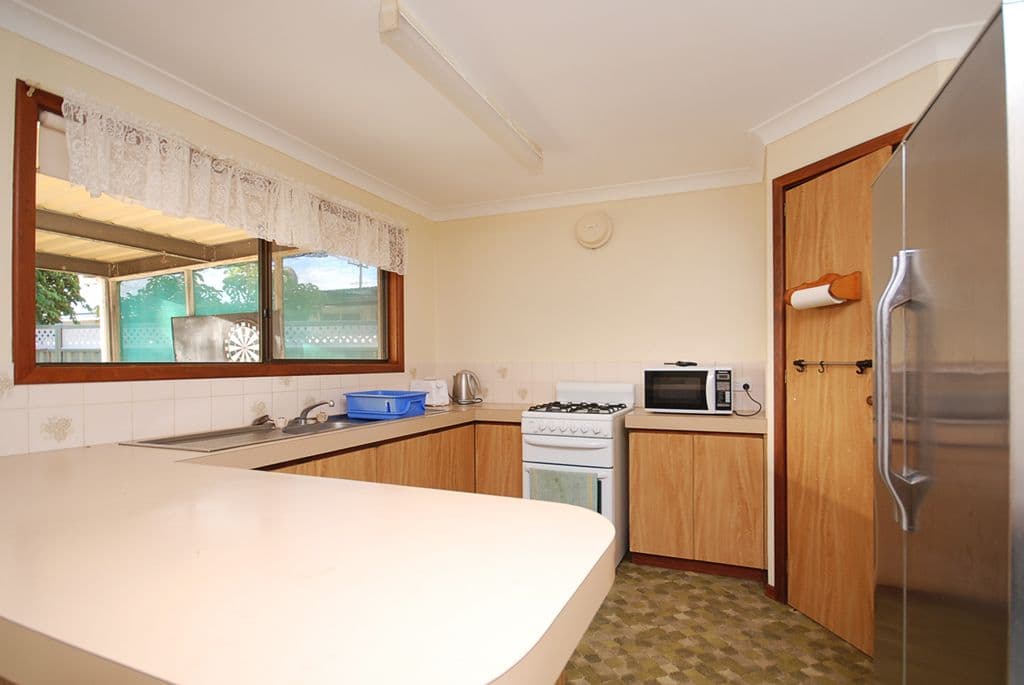 4 Bower Street, Jurien Bay WA 6516, Jurien Bay - Thumbnail 3
