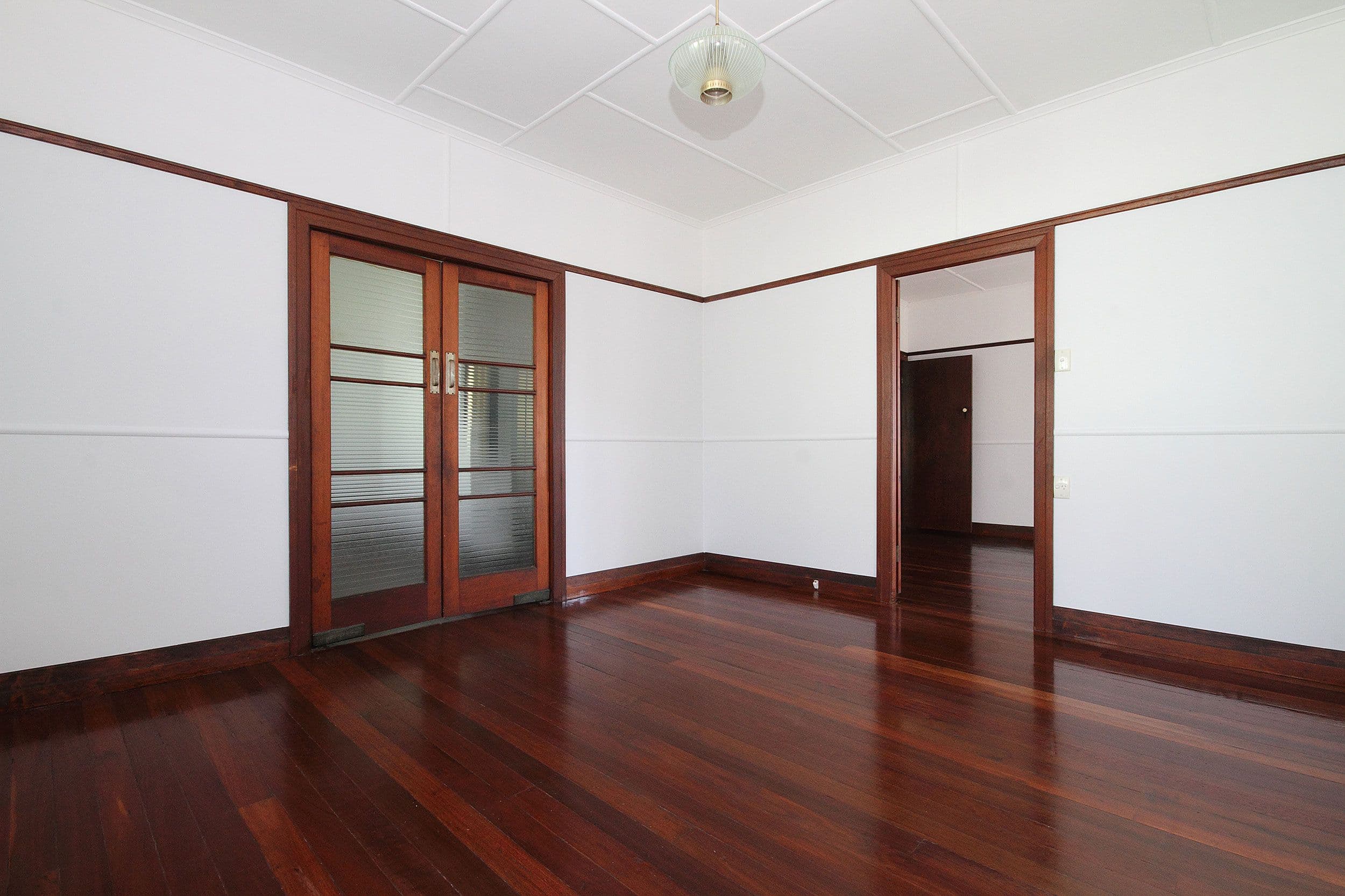 79 South Station Road, Silkstone QLD 4304, Silkstone - Thumbnail 4